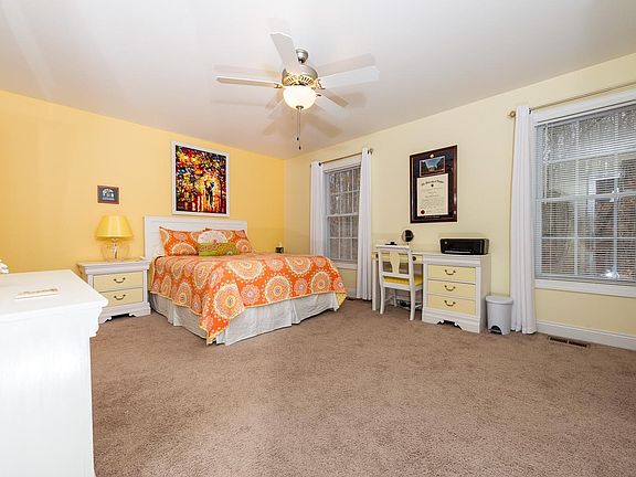 5th image of 2009 Lakeside Dr Unit 304