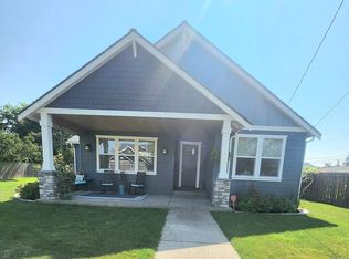 812 6th Ave SW, Puyallup, WA 98371