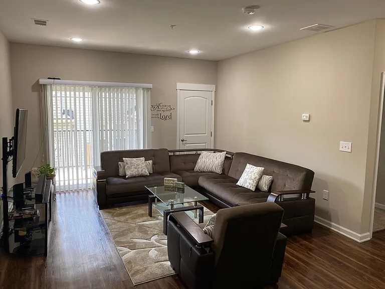 624 Westfield Ave #210 — Photo 9