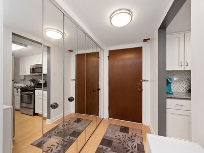 8010 Woodglen Ln APT 205, Downers Grove, IL, 60516
