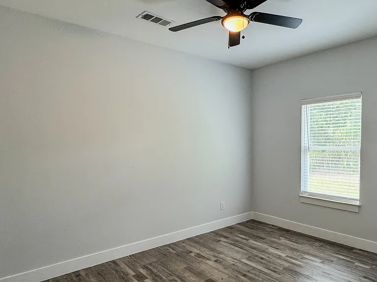 3105 Spencer St — Photo 11