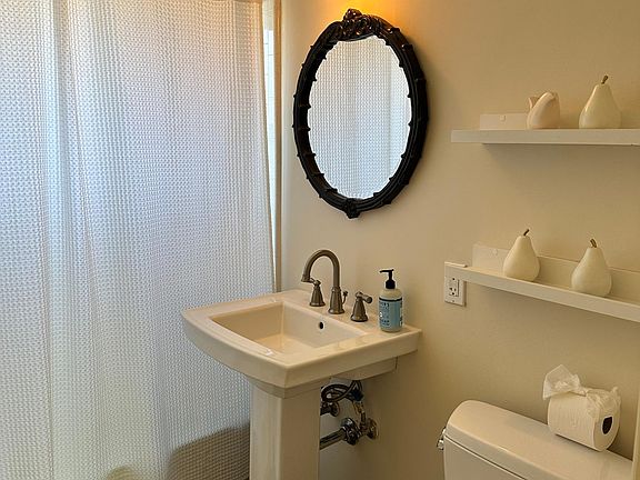 4th image of 681 1st St W #1