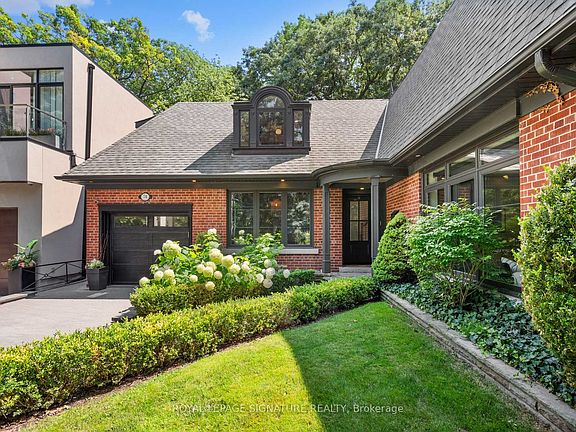 4th image of 74 Fallingbrook Dr