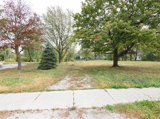 1341 Pfingsten Rd, Northbrook, IL 60062