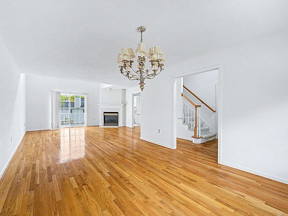 5th image of 3 Oak View Ter Unit 3