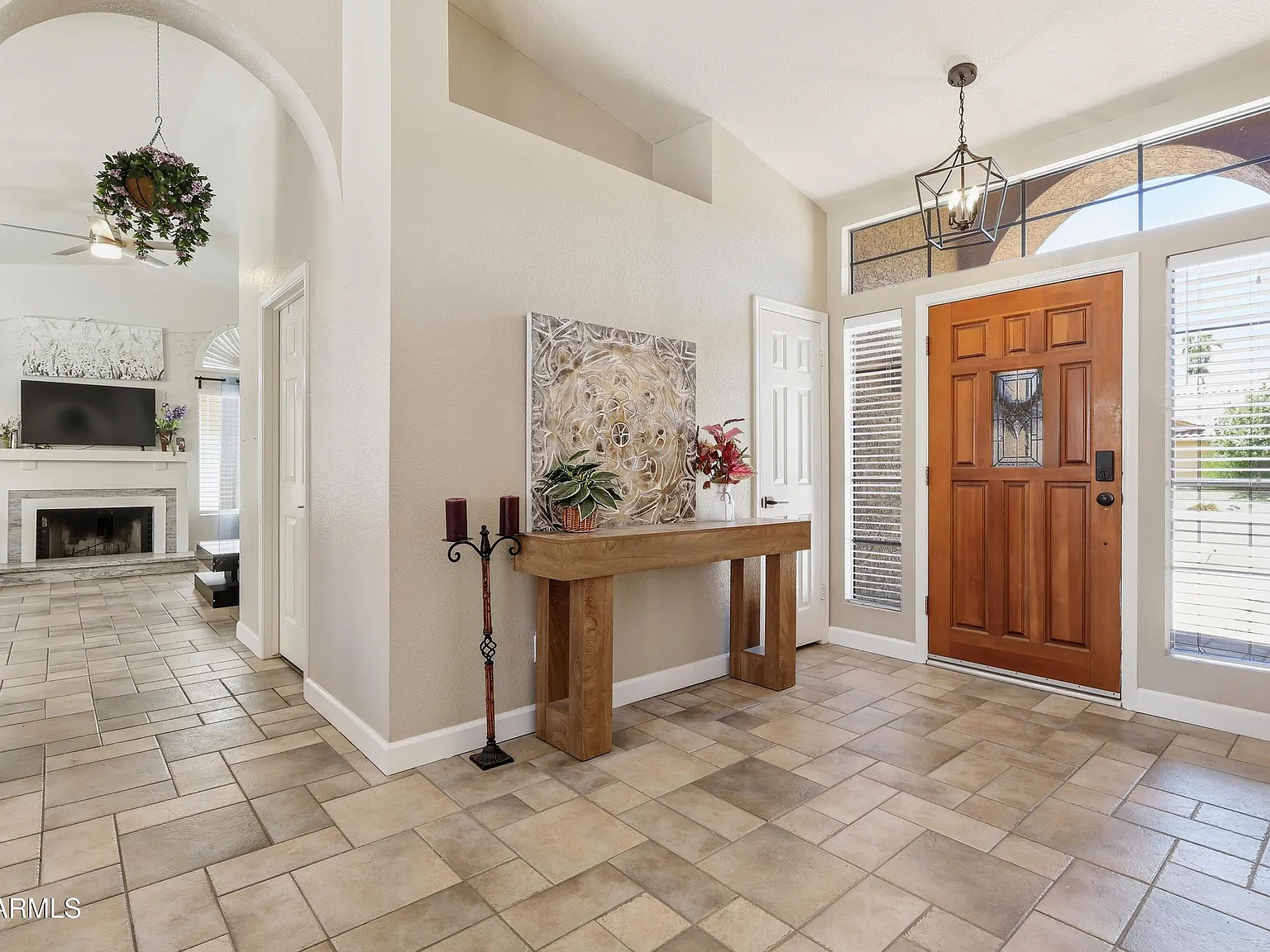 4 bed, 2.0 bath, 1979 sqft, $3,900 — Photo 3
