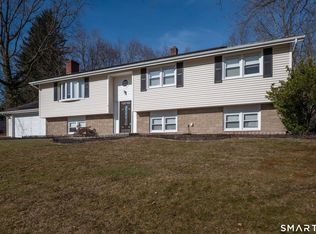 6 Liberty Terrace, North Haven, CT 06473