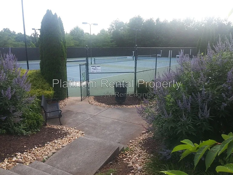 221 Balaban Cir — Photo 49