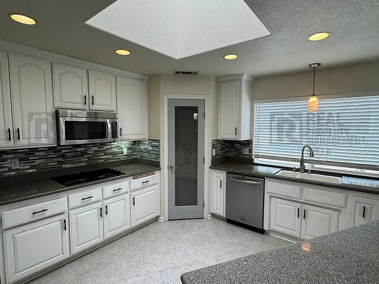 26419 Old Agency Rd — Photo 15