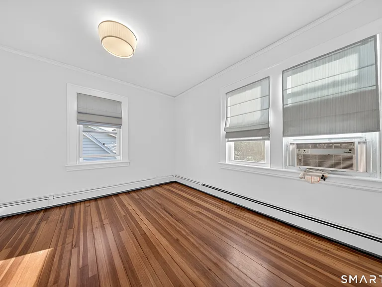 30 Noble St — Photo 21
