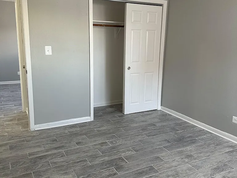 1302 Carol St — Photo 14