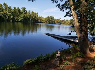 93 Sebbins Pond Dr, Bedford, NH 03110