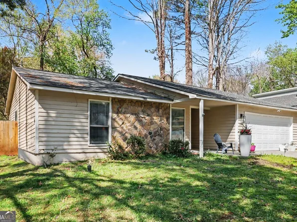 1370 Terramont Dr, Roswell, GA 30076