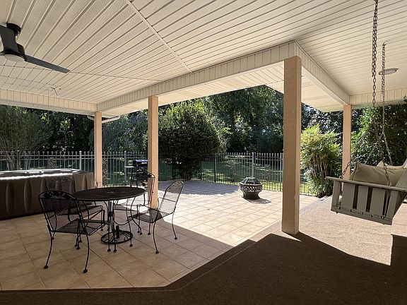 3rd image of 504 Dow Dr
