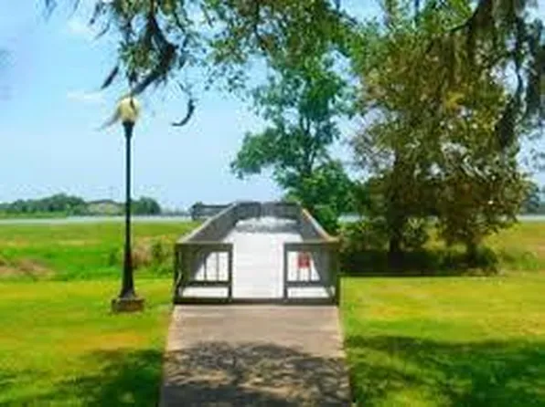 1525 Frontier Trl, Angleton, TX 77515