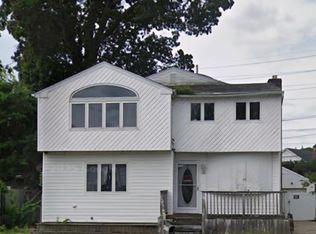 2434 Martin Ave, Bellmore, NY 11710