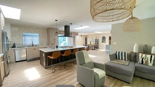 6020 SW 17th Ct — Photo 11