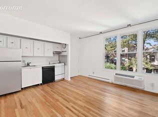 353 W 19th St #3, New York, NY