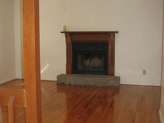 Living Rm with fire place
