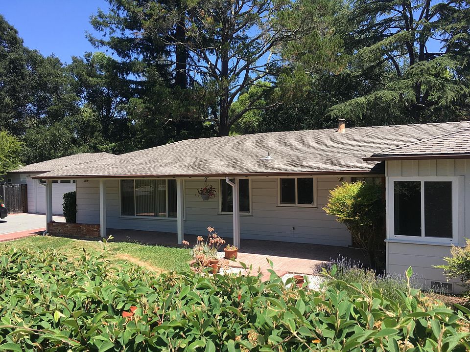 2nd image of 23 Donna Maria Way
