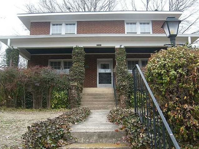 1st image of 218 W Spring St