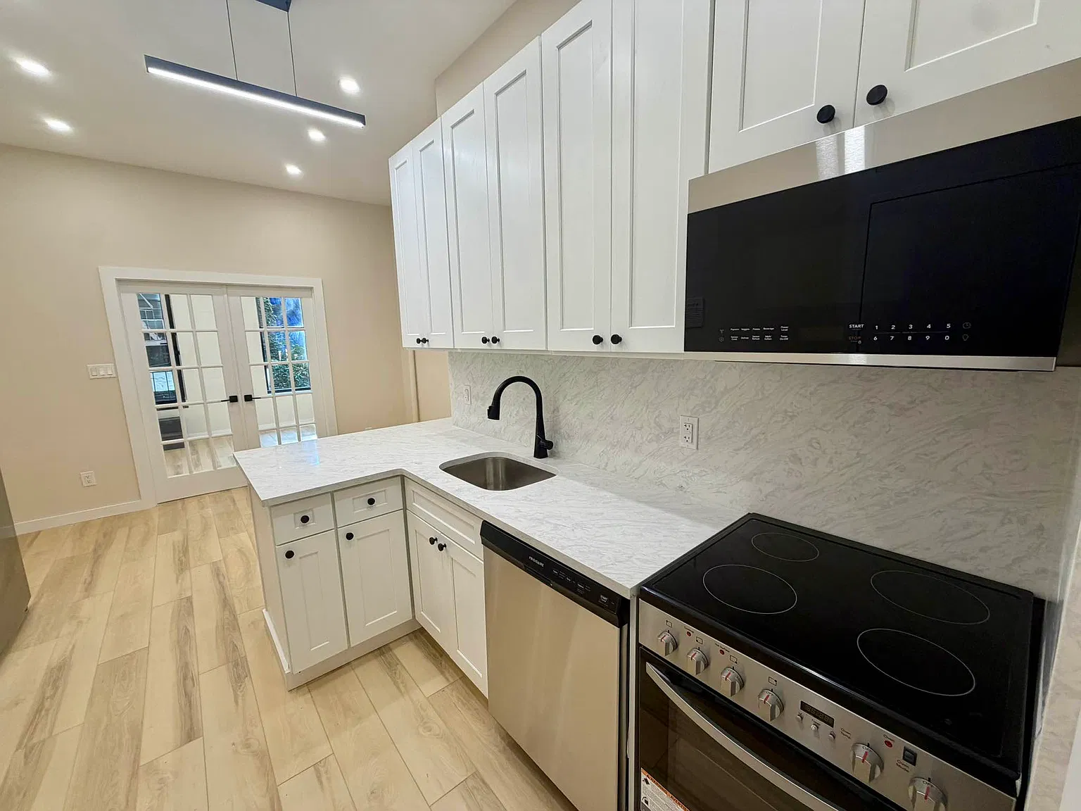 77 Barrow Street — Photo 1