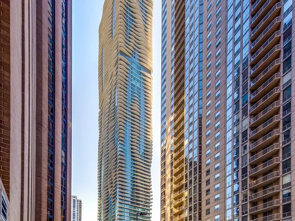 225 N Columbus Dr Unit 6102, Chicago, IL 60601