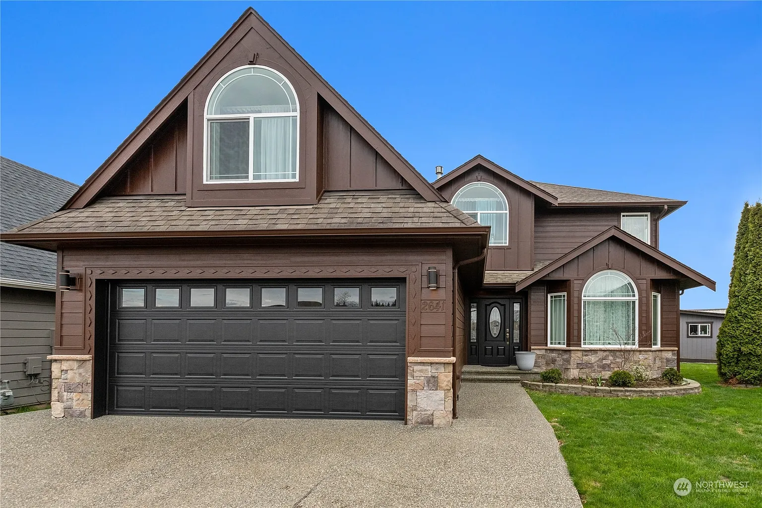2641 Glenmore Street photo 1