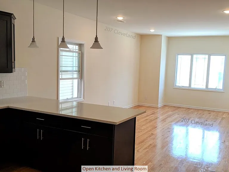 207 Cleveland Ave — Photo 3