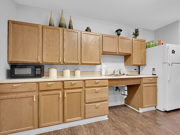 5th image of 8825 Mont Carmel Ln #426-103