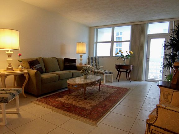 3rd image of 4250 Galt Ocean Dr APT 6D