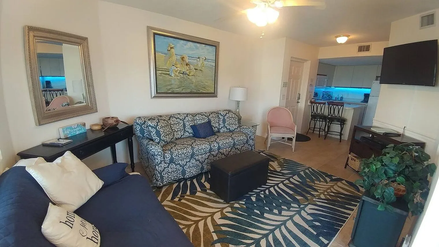 1 bed, 1.0 bath, 742 sqft, $4,307 — Photo 2