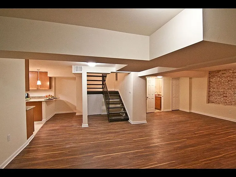 Oaklawn Apartments — Photo 6