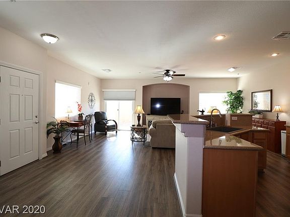 4th image of 2359 Koho Dr Unit 103