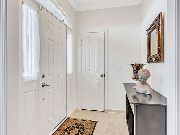 4th image of 7135 Sunrise Cir