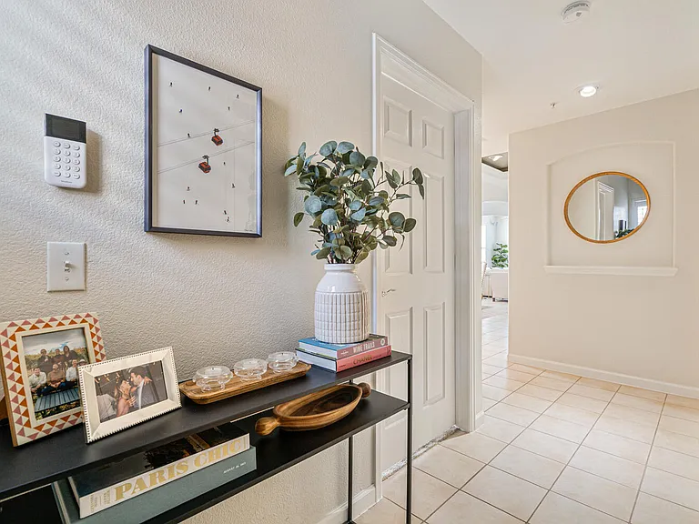 1767 N Pearl St #308 — Photo 5