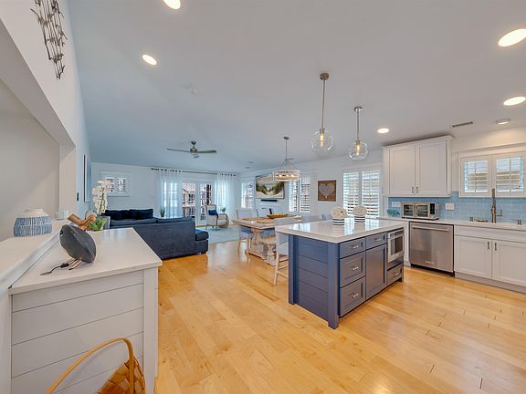 4th image of 604 Ocean Ave #F