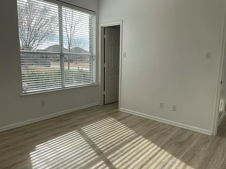 101 Cliffbrook Dr — Photo 18