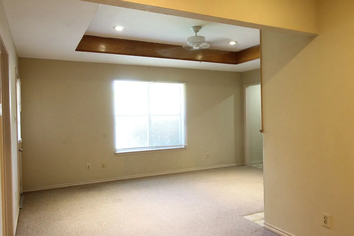 2 bed, 2.0 bath, 1032 sqft, $1,600 — Photo 4