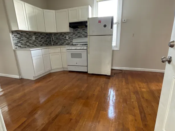 (undisclosed Address), Newark, NJ 07103