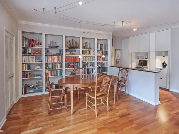 20 Sutton Place South 7E image 3 of 17