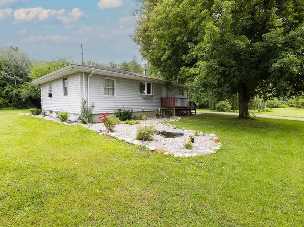 4001 S Flajole Rd, Midland, MI 48642