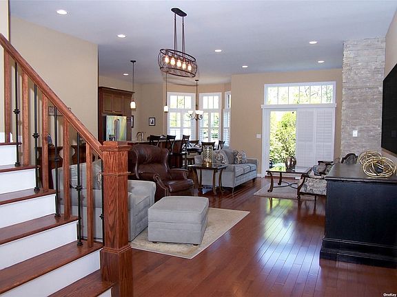 5th image of 16 Alexander Ct #16