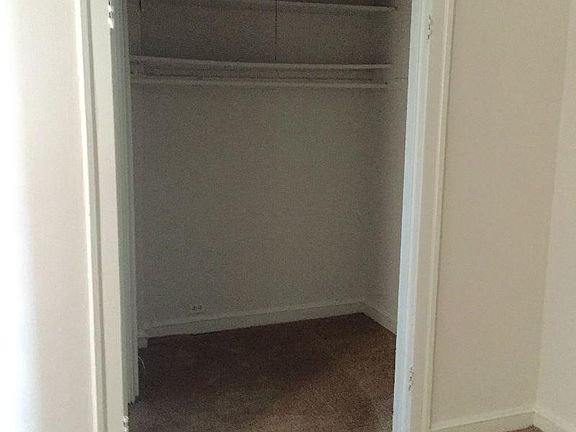 4th image of 2192 N Lincoln Park W #310