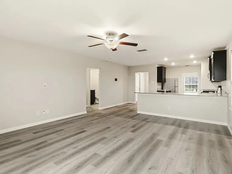 15027 Harbor Lndg — Photo 16