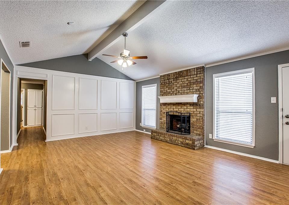 1st image of 2726 Sibley Dr