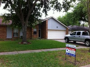 9734 Stonemont Rd, La Porte, TX 77571