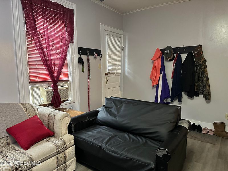 5th image of 36 E Pine Street