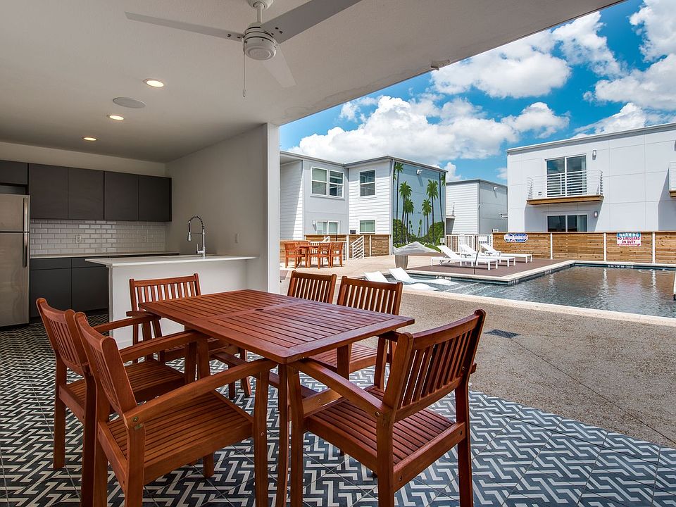 1st image of 3327 Cedarplaza Ln #124