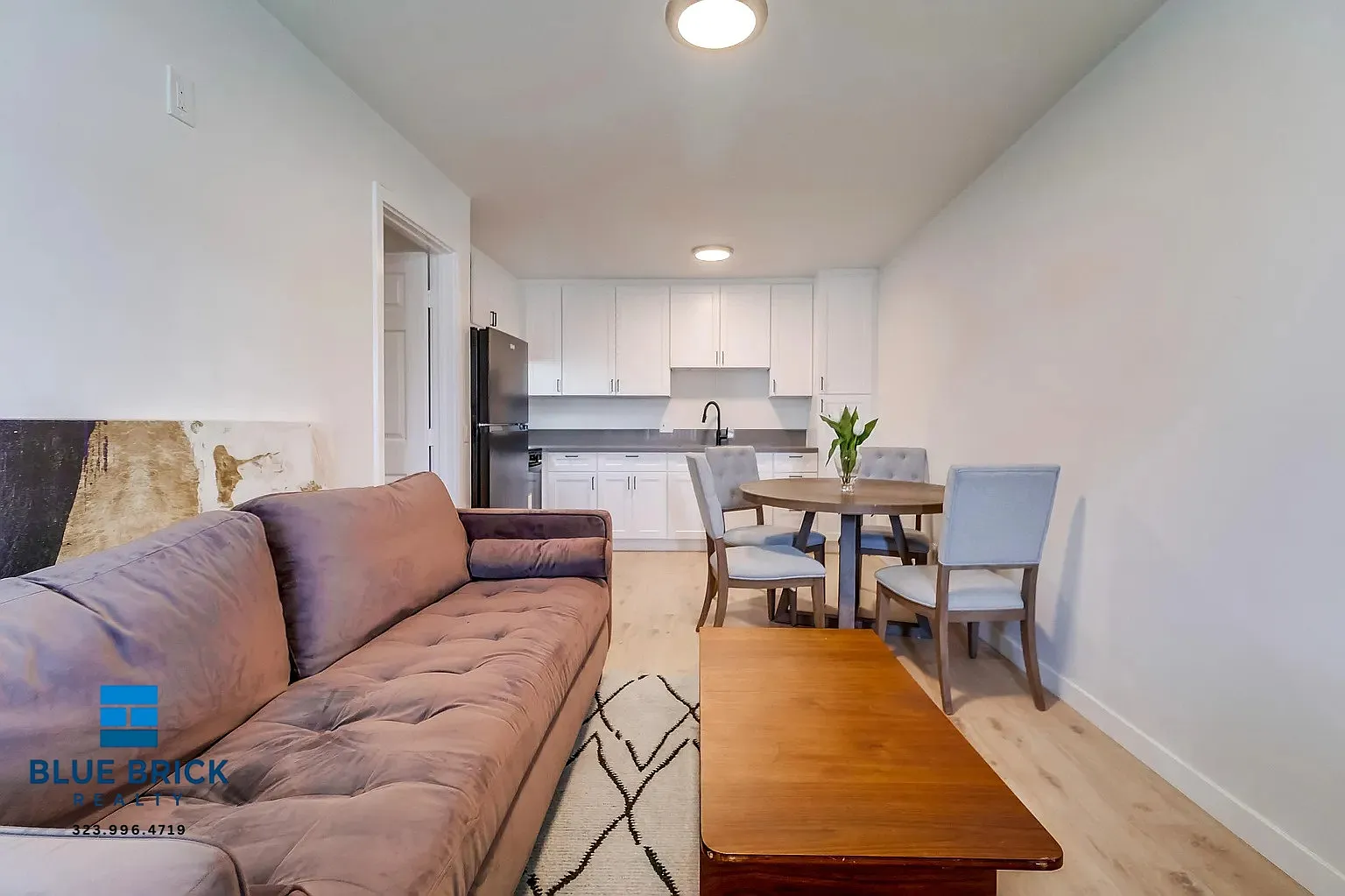 Charming 1BR Apartment with Everyday Convenience — Photo 1